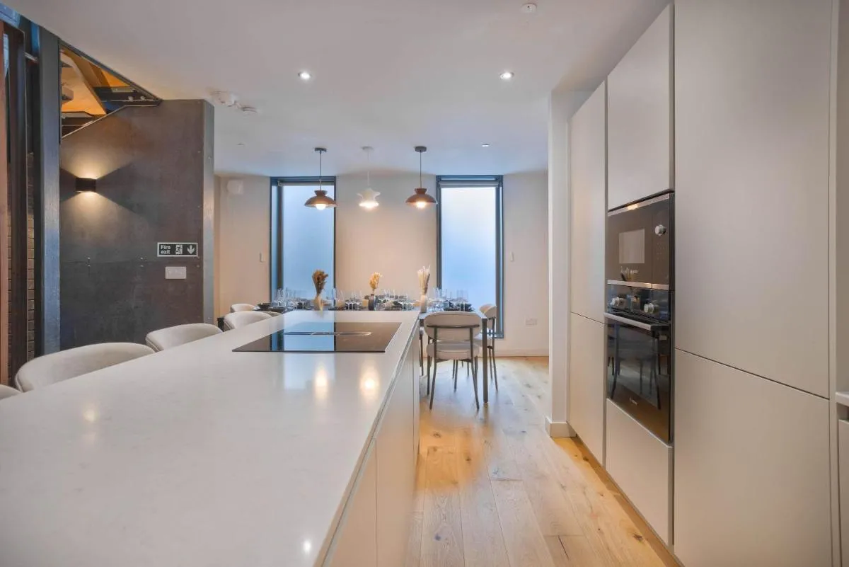 Image 2 of Townhouse East by CasaCity