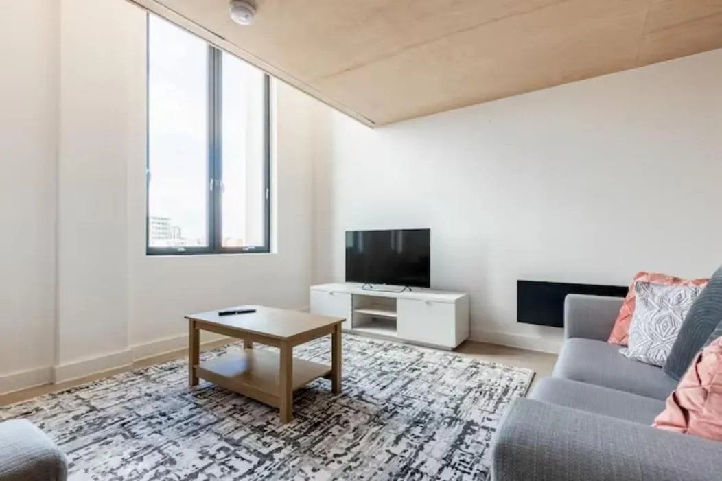 Image 3 of Two Bedrooms Exquisite En-Suite Apartment Deansgate