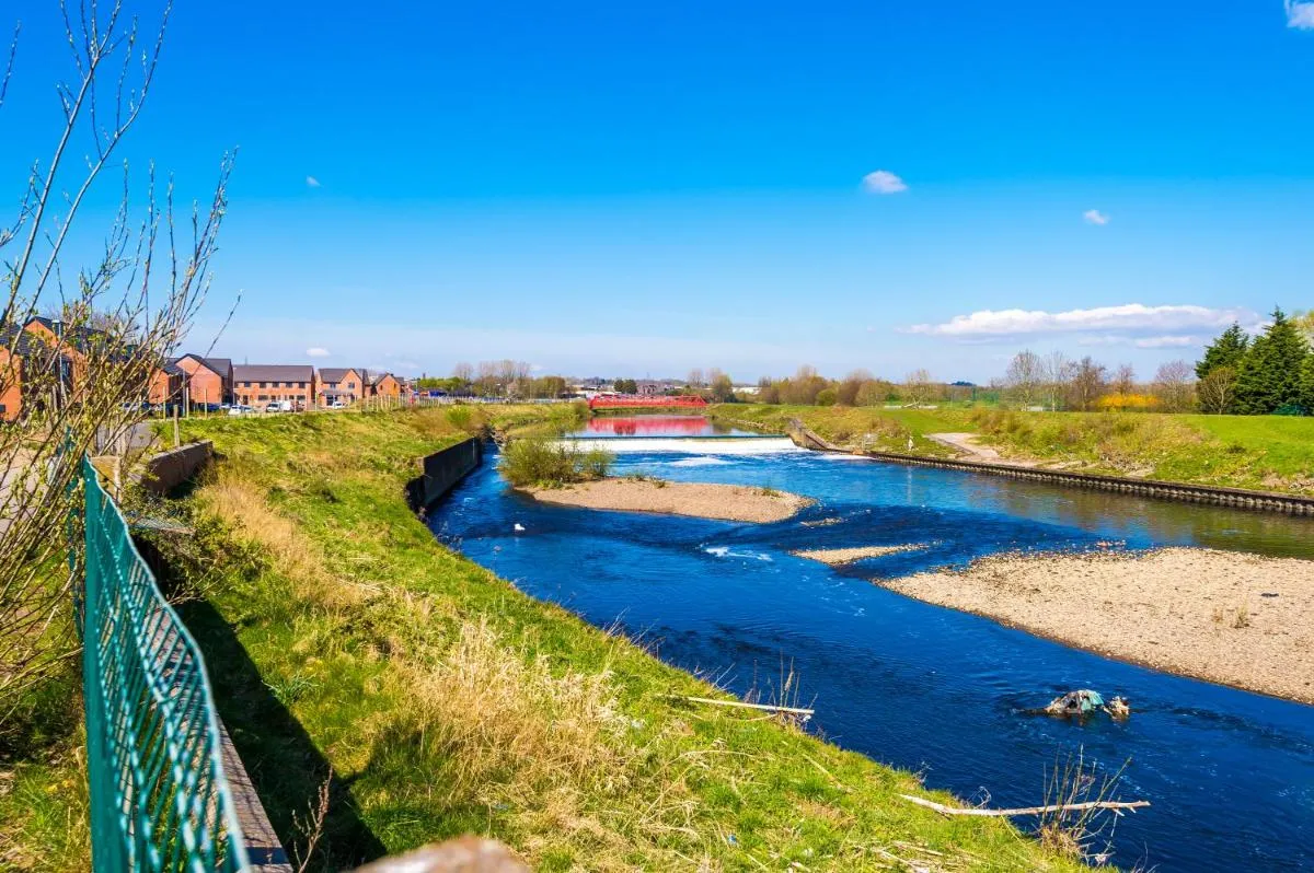 Image 4 of Vidale Court, 3 Bedroom House with River Irwell view, sleeps 6