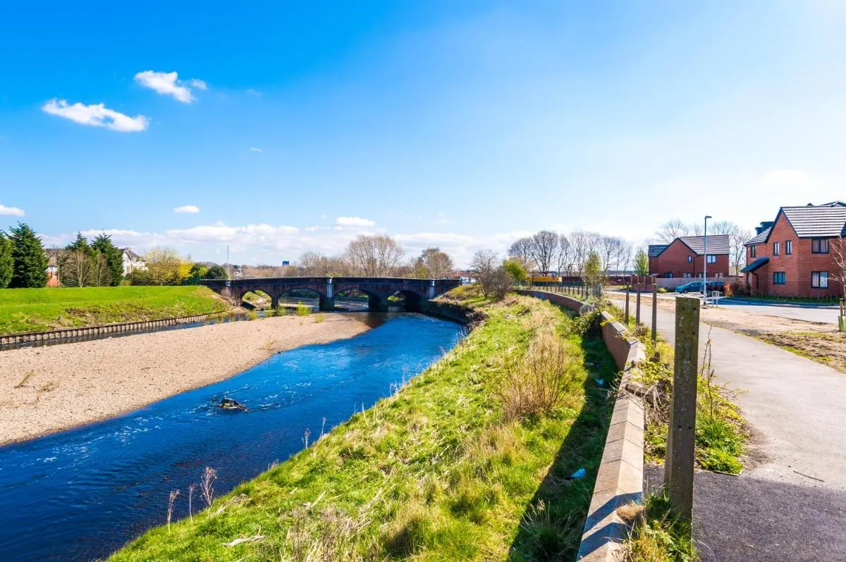 Image 1 of Vidale Court, 3 Bedroom House with River Irwell view, sleeps 6