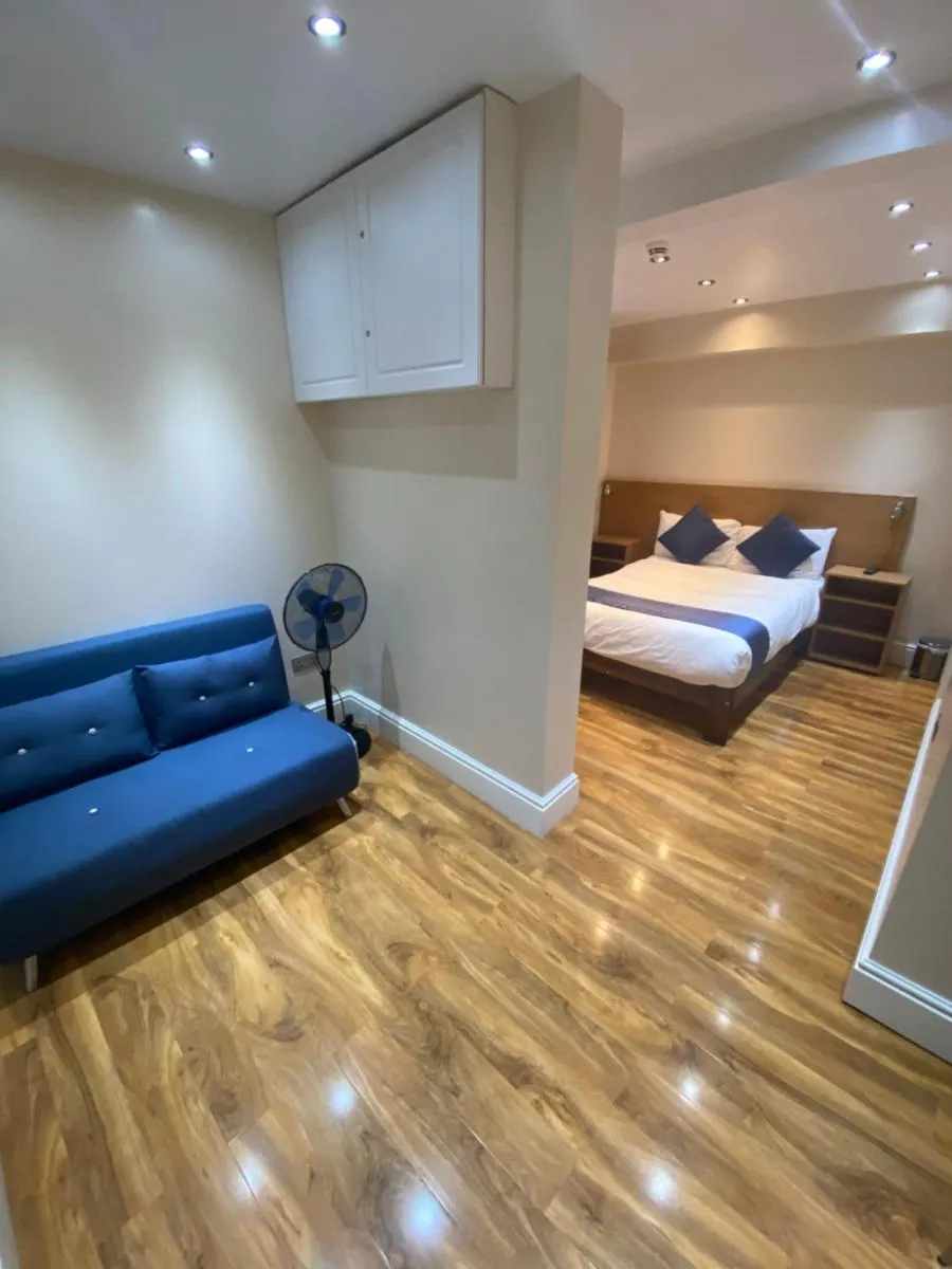 Image 6 of Ville Hotel