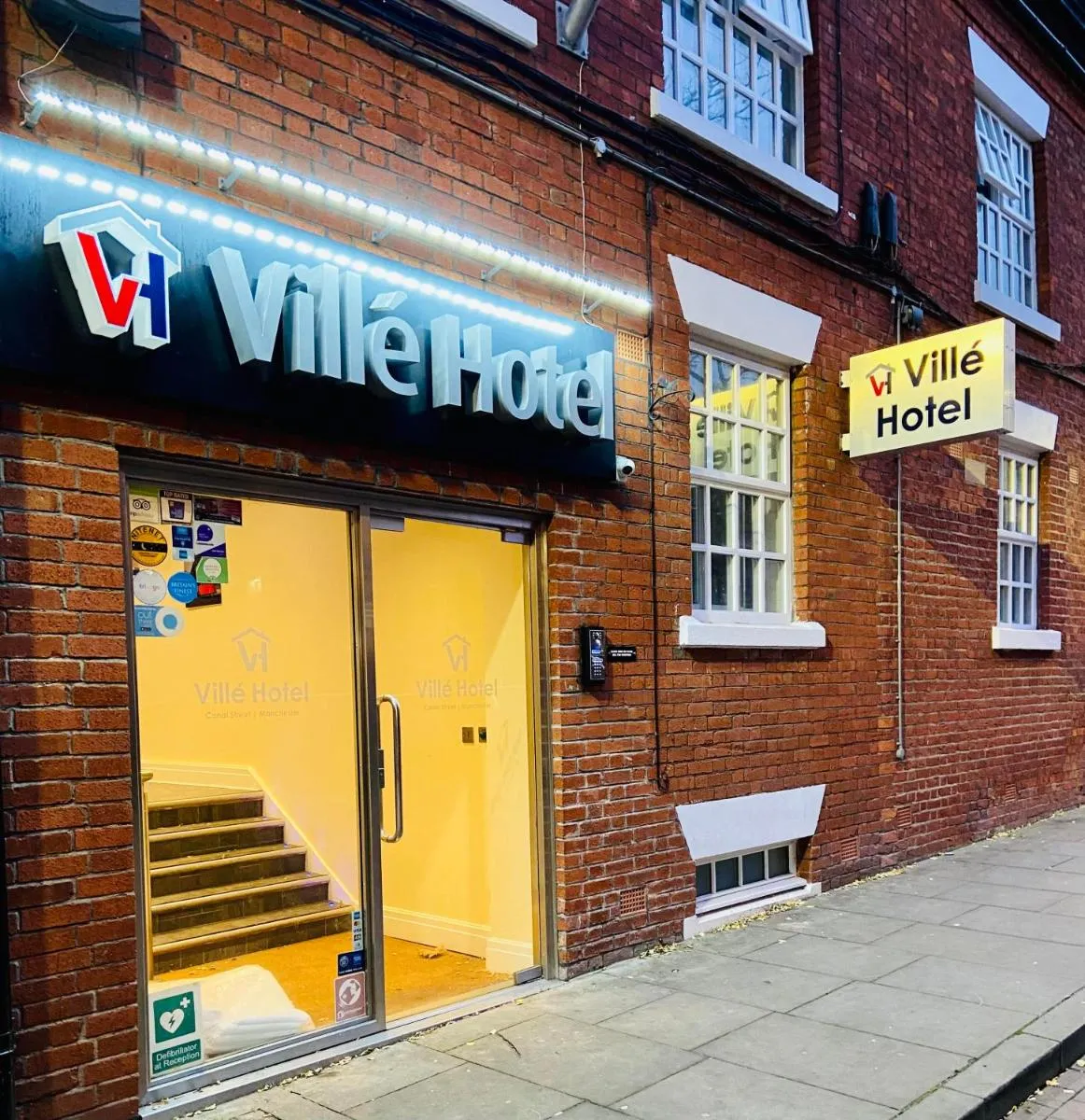 Image 3 of Ville Hotel