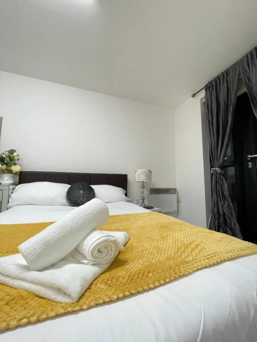 Image 6 of Wharf Inn Premier Apartment Central Manchester – Free Private Parking