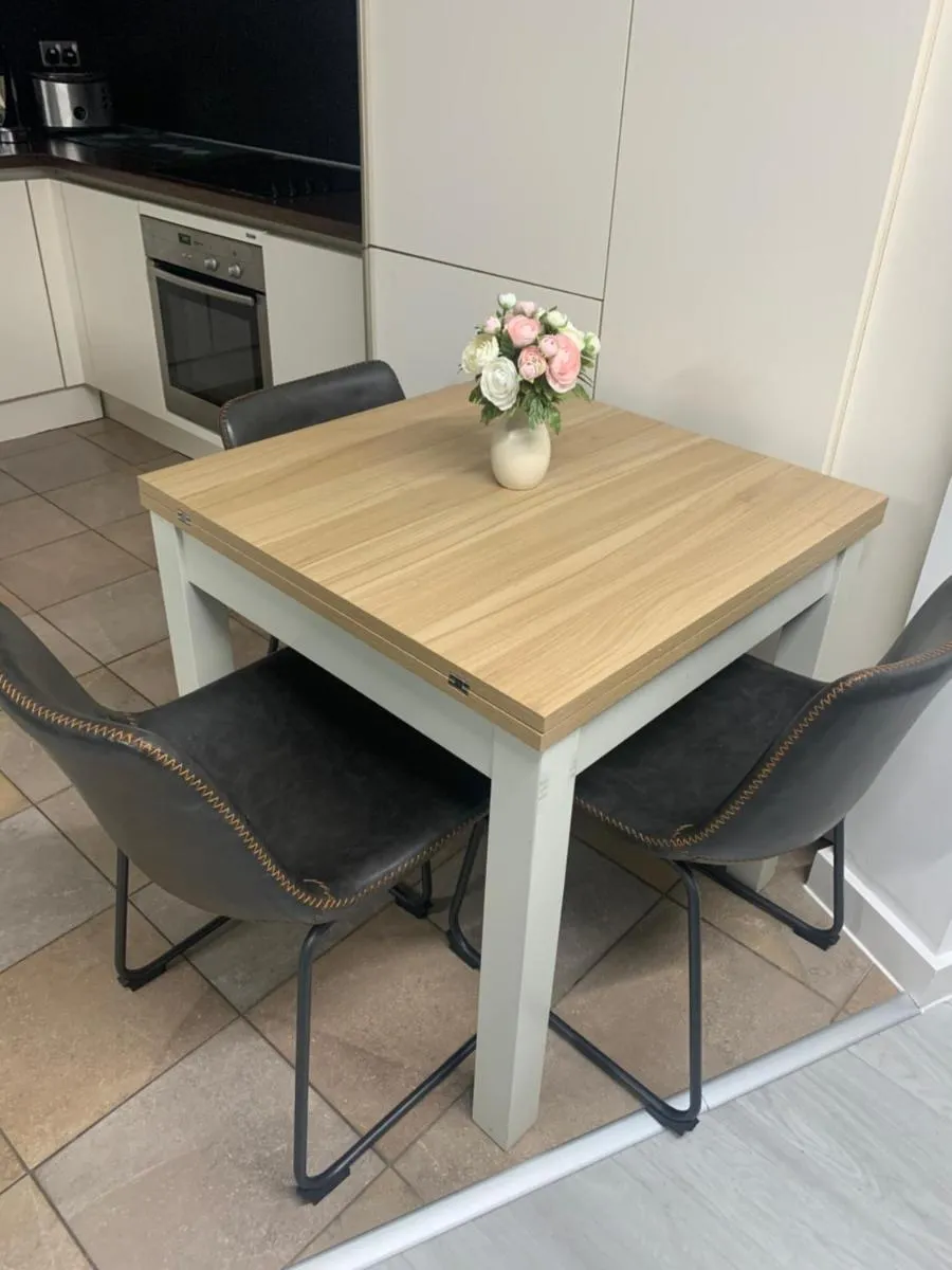 Image 1 of Wharf Inn Premier Apartment Central Manchester – Free Private Parking