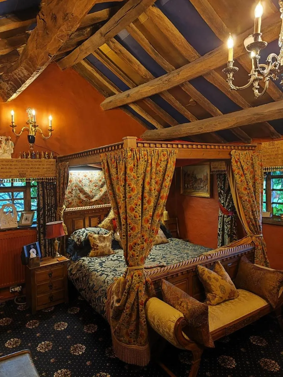 Image 3 of Wizards Thatch Luxury Suites