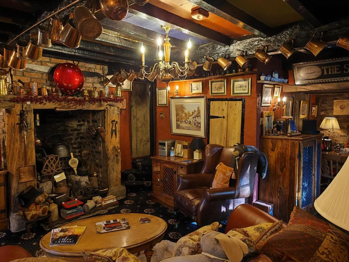 Image 4 of Wizards Thatch Luxury Suites