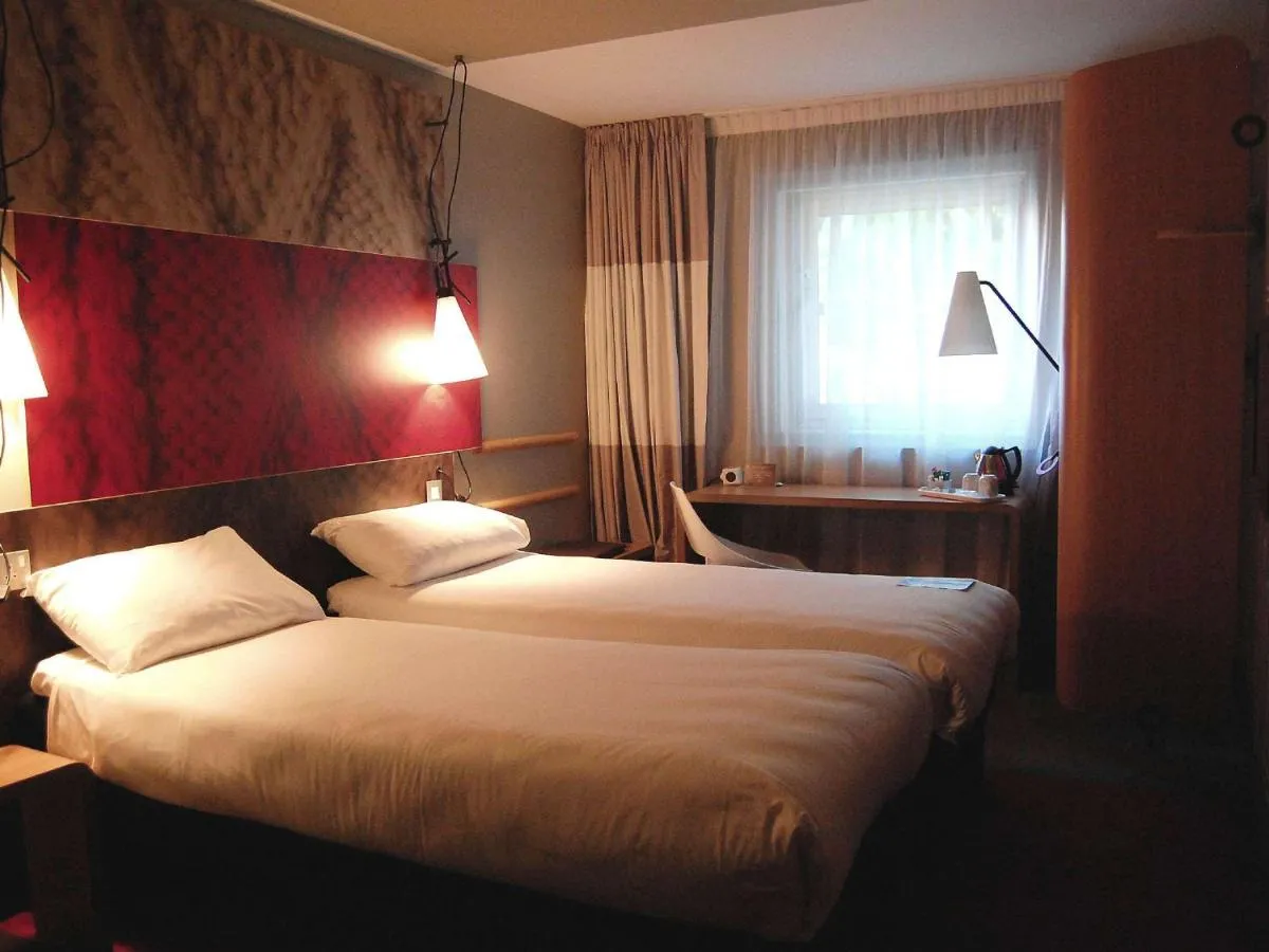 Image 4 of ibis Manchester Centre Princess Street